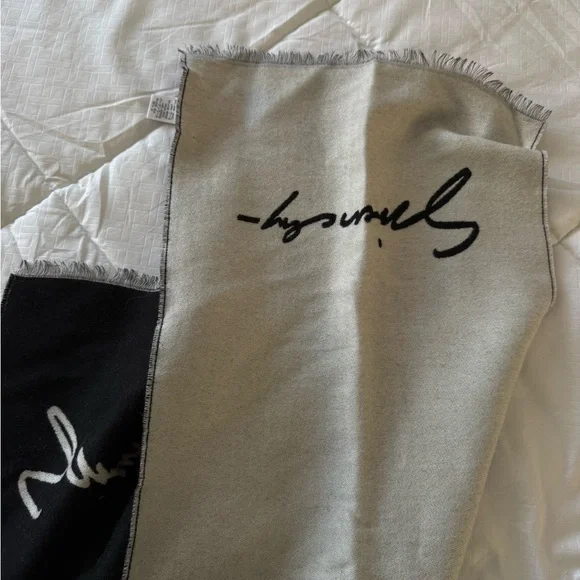 Givenchy Unisex Wool Silk Signature Scarf - Picture 5 of 5